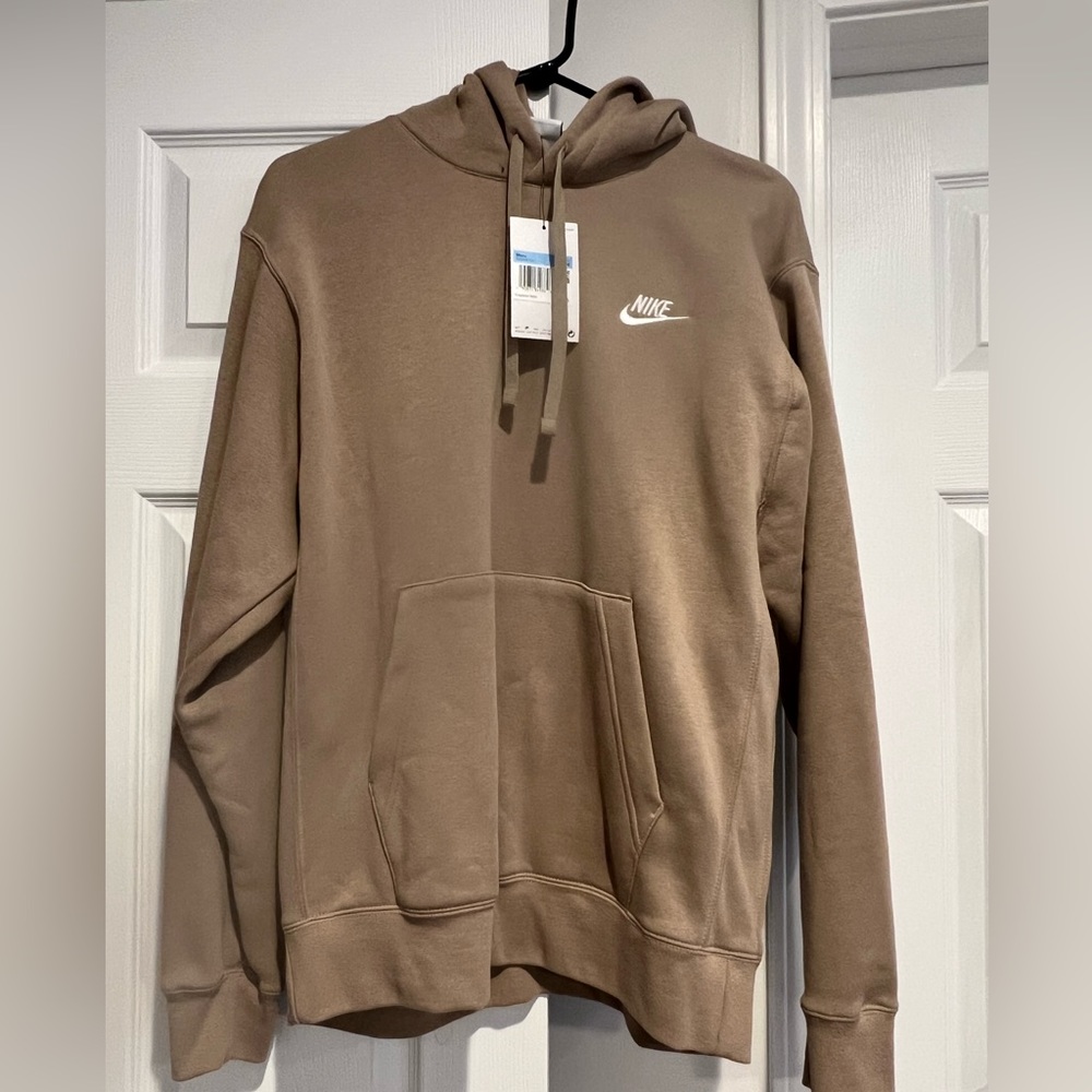 Men’s size medium Nike hoodie NWT